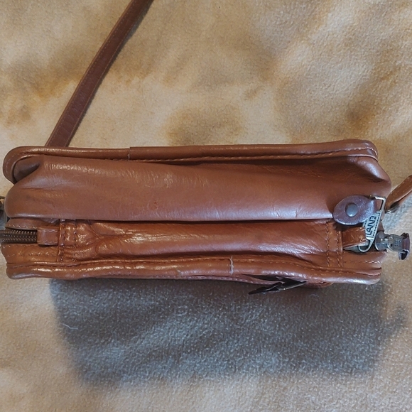 LAND Leather Crossbody Travel Hybrid Organizer Two Tone Brown 9" X 6" - Picture 10 of 13